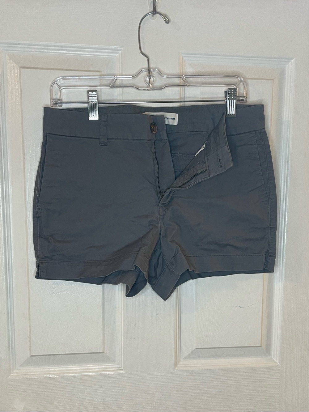 Old Navy Gray Women’s Casual Bermuda Shorts